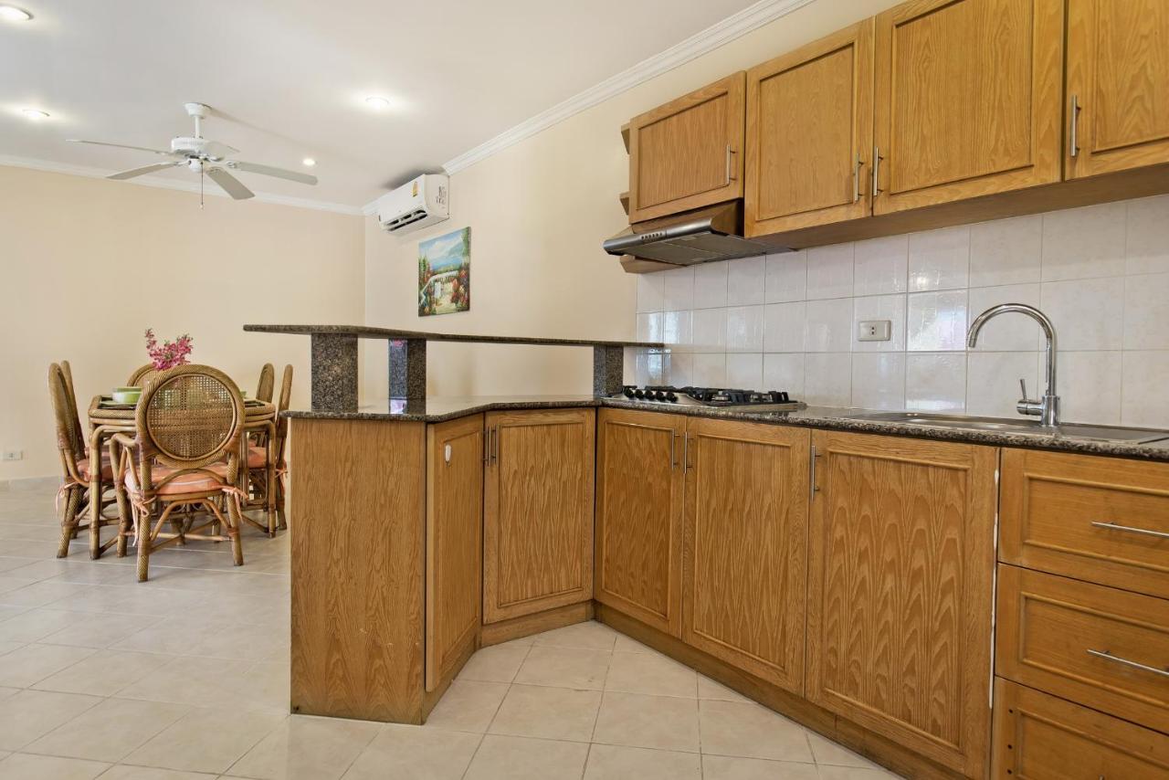 Butterfly Garden Boutique Residences Large Luxury Apts And Villas A Lifetsyle Destination By Neang, Everything You Need All Right Here 1-3 Bedrooms 110 To 190 Sq Mtrs, 2 Full Bathrooms, Rain Shower, Spa Bath, Bbq, Free Wifi, Staff 24-7, Close To Beac パッタヤー エクステリア 写真