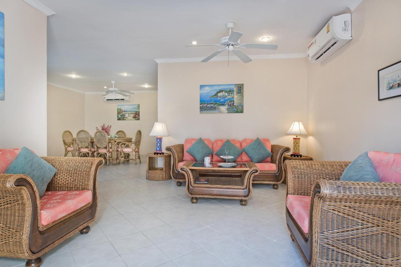 Butterfly Garden Boutique Residences Large Luxury Apts And Villas A Lifetsyle Destination By Neang, Everything You Need All Right Here 1-3 Bedrooms 110 To 190 Sq Mtrs, 2 Full Bathrooms, Rain Shower, Spa Bath, Bbq, Free Wifi, Staff 24-7, Close To Beac パッタヤー エクステリア 写真