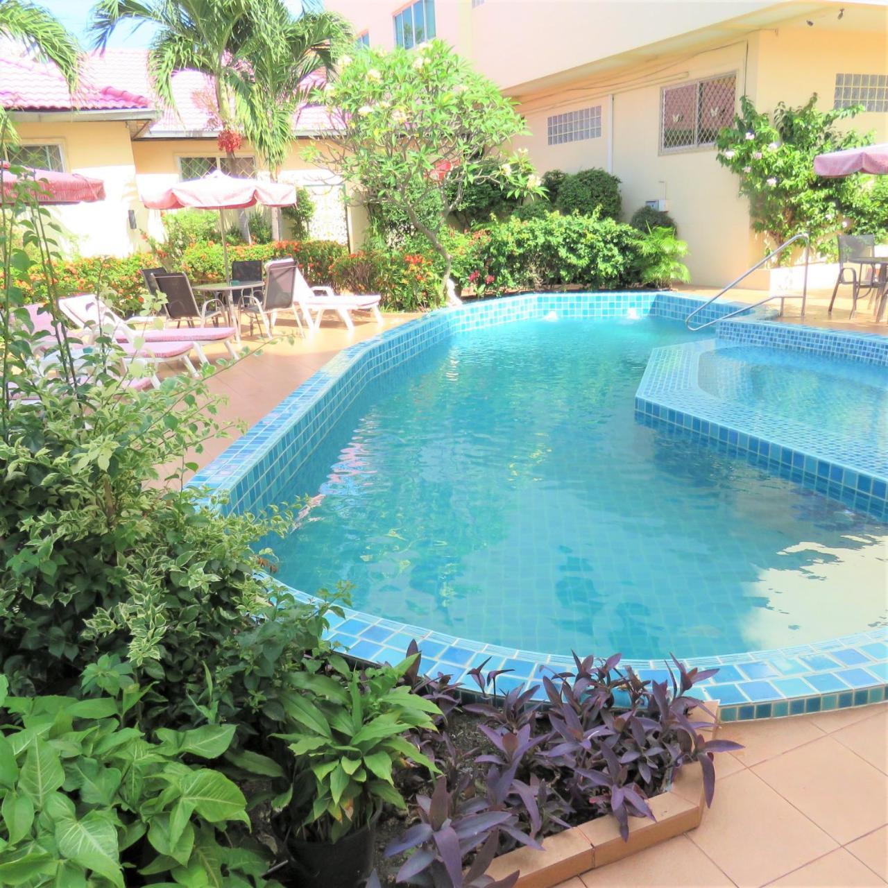 Butterfly Garden Boutique Residences Large Luxury Apts And Villas A Lifetsyle Destination By Neang, Everything You Need All Right Here 1-3 Bedrooms 110 To 190 Sq Mtrs, 2 Full Bathrooms, Rain Shower, Spa Bath, Bbq, Free Wifi, Staff 24-7, Close To Beac パッタヤー エクステリア 写真