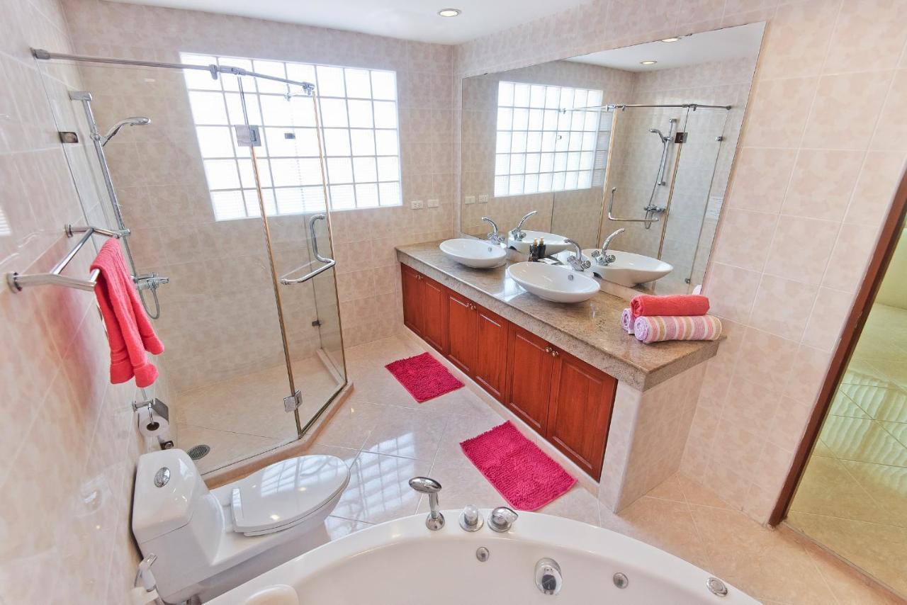 Butterfly Garden Boutique Residences Large Luxury Apts And Villas A Lifetsyle Destination By Neang, Everything You Need All Right Here 1-3 Bedrooms 110 To 190 Sq Mtrs, 2 Full Bathrooms, Rain Shower, Spa Bath, Bbq, Free Wifi, Staff 24-7, Close To Beac パッタヤー エクステリア 写真